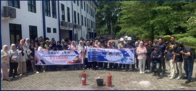 K3L Training and Socialization in the FKIP Campus Environment: Promoting a Culture of Safety and Environmental Health K3L Training and Socialization in the FKIP Campus Environment: Promoting a Culture of Safety and Environmental Health