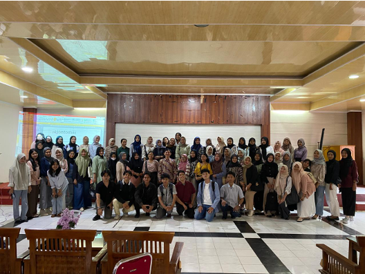 TOEFL Training Program to Enhance English Proficiency for Pre-Service English Graduates TOEFL Training Program to Enhance English Proficiency for Pre-Service English Graduates